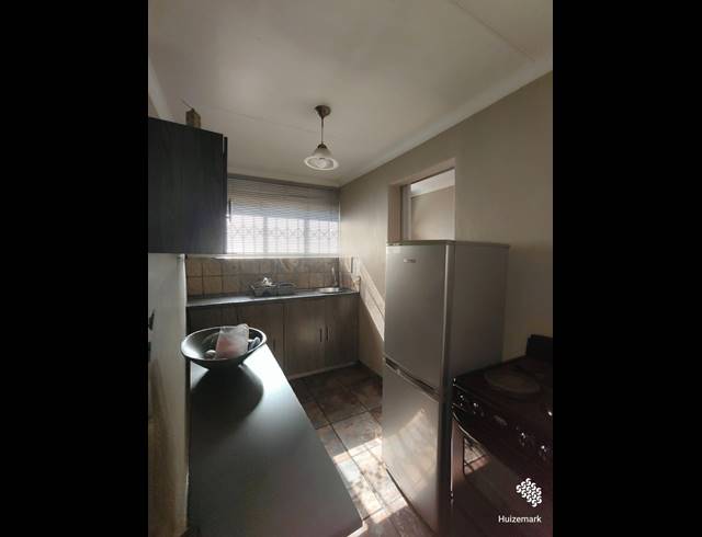 1 BEDROOM FLAT TO LET IN SASOLBURG EXT 15
